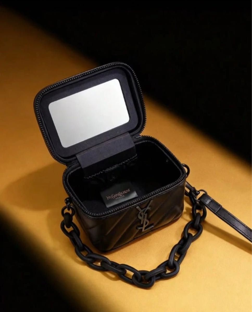 未使用品 イヴサンローラン YSL ヴァニティポーチ チェーンバッグ