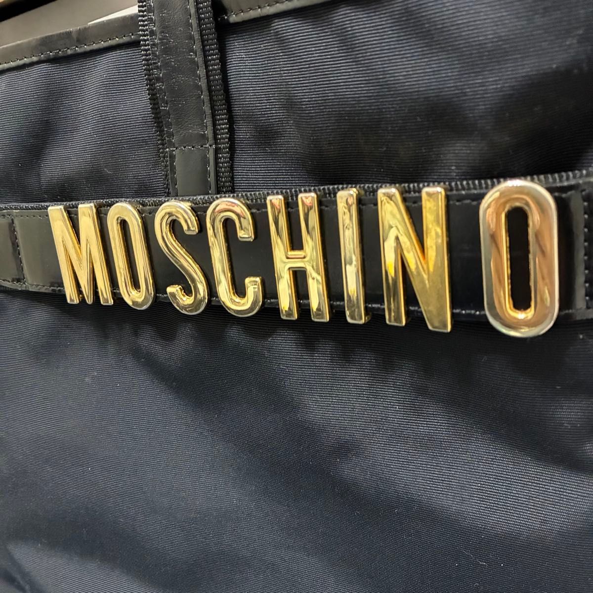 美品 MOSCHINO モスキーノ ロゴ トートバッグ ブラック ゴールド金具