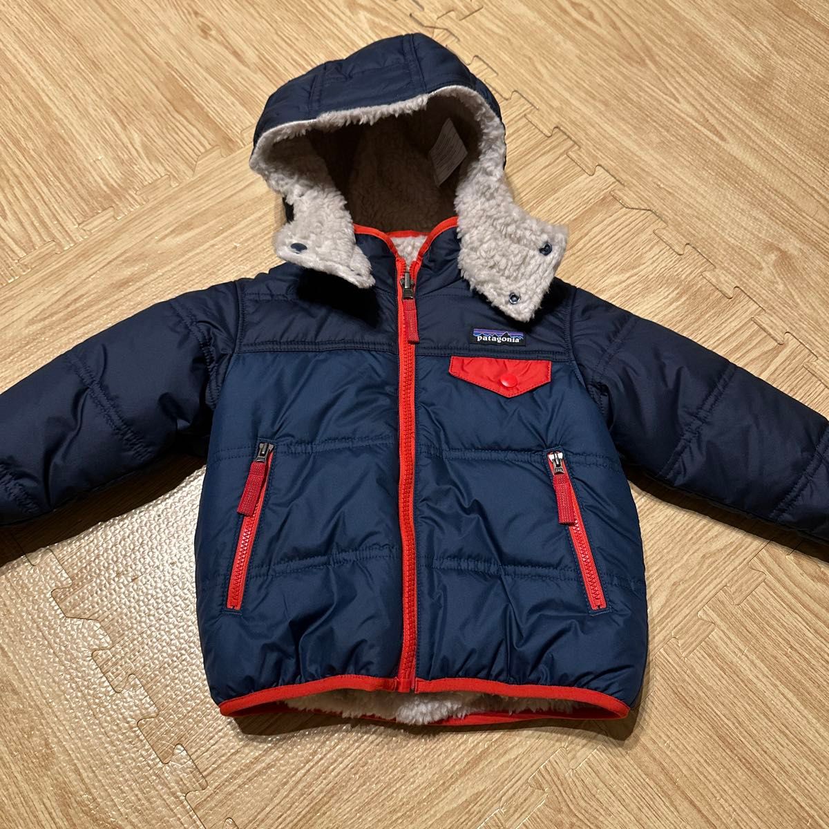 Patagonia パタゴニア ベビー ダウンジャケット リバーシブル ネイビー