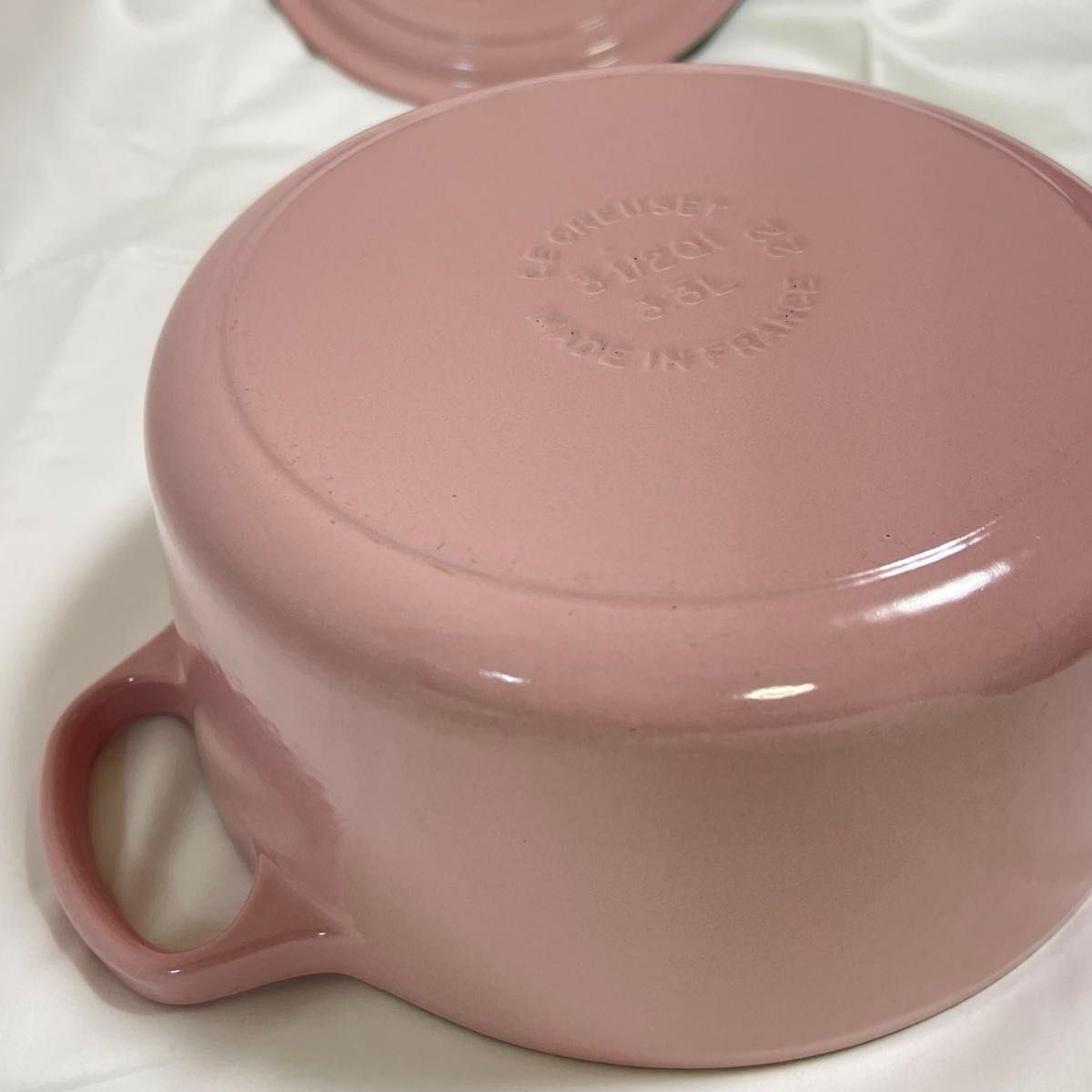 LE CREUSET ル・クルーゼ ココットロンド 22cmシフォンピンク【美品