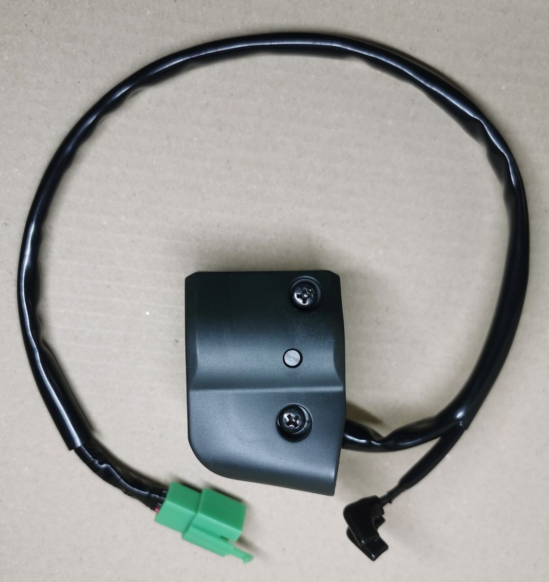 新品 ゼファー400(1991～1992年式)カワサキ純正・右スイッチボックス