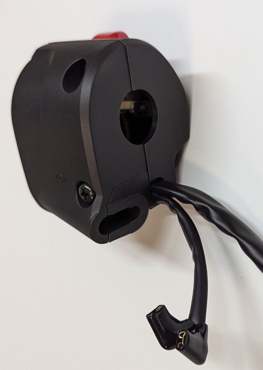 新品 ゼファー400(1993～1995年式)用 カワサキ純正・右スイッチ