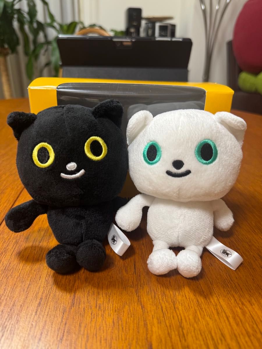 新品・非売品】ヤマト運輸 クロネコ&シロネコ ぬいぐるみ・箱付
