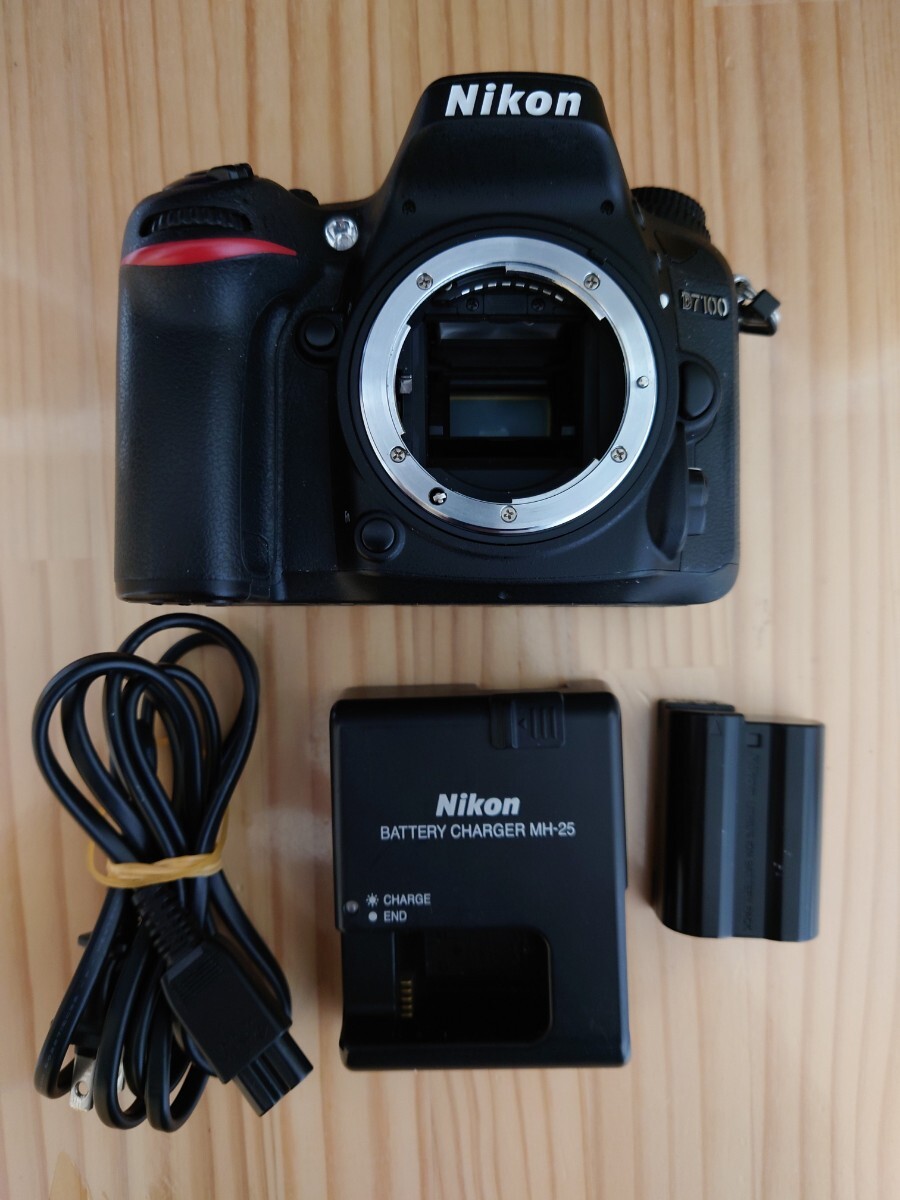 動確済 美品 Nikon D7100 シャッターカウント:3,332 #646 動確済 美品