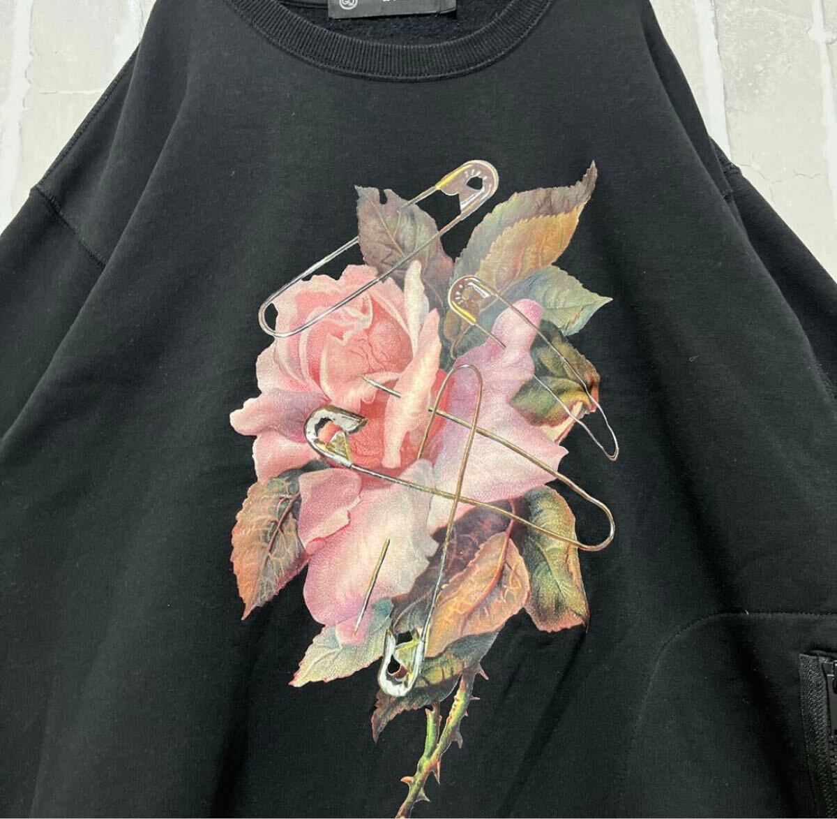 GU ジーユー UNDERCOVER アンダーカバー グラフィック 薔薇 花柄