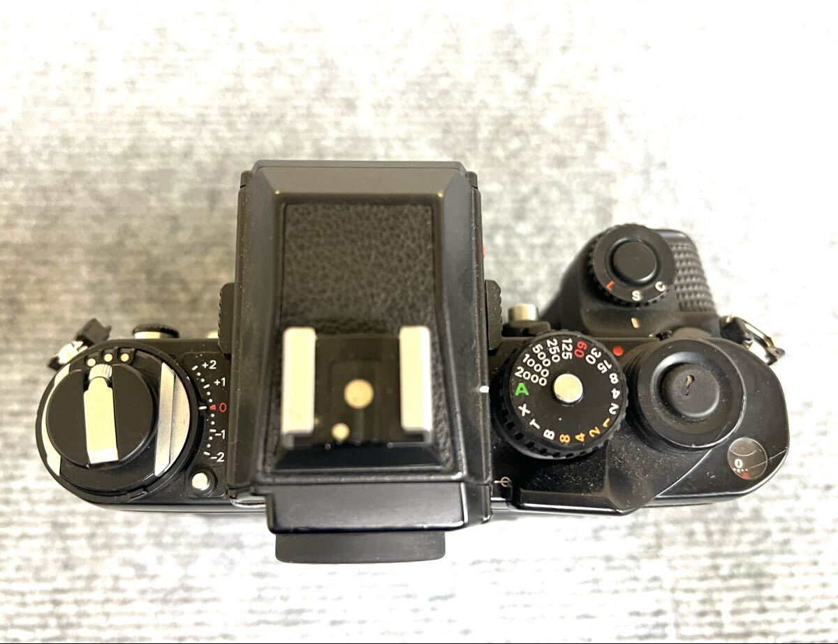 Nikon F3 HP 一眼レフカメラ・SB-12、MD-4、プロストラップ付き Nikon