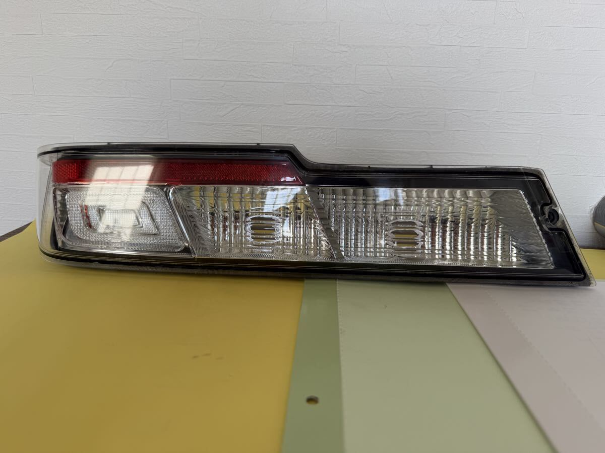 極上品 送料込 ハイゼット カーゴ S321V S331V 後期 純正 テールランプ
