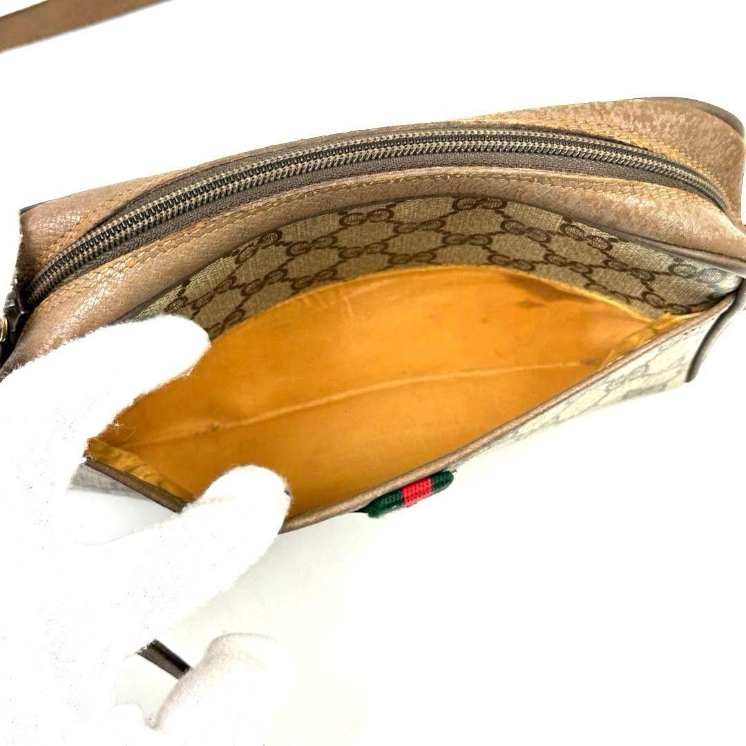 美品 GUCCI グッチ ショルダーバッグ クロスボディ 肩掛け 斜め掛け GG