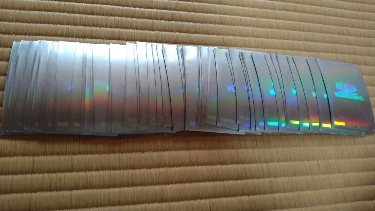 遊戯王 スリーブ 初期ロゴ入り シルバー 銀 50枚 カードプロテクター