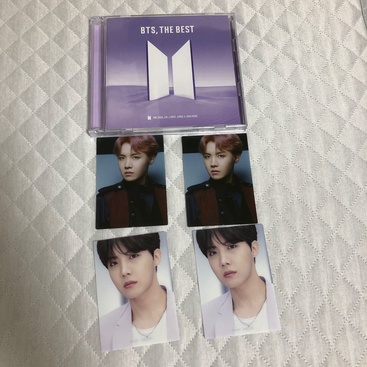 BTS THE BEST 通常盤 トレカ2組(4枚)付属｜Yahoo!フリマ（旧PayPayフリマ）