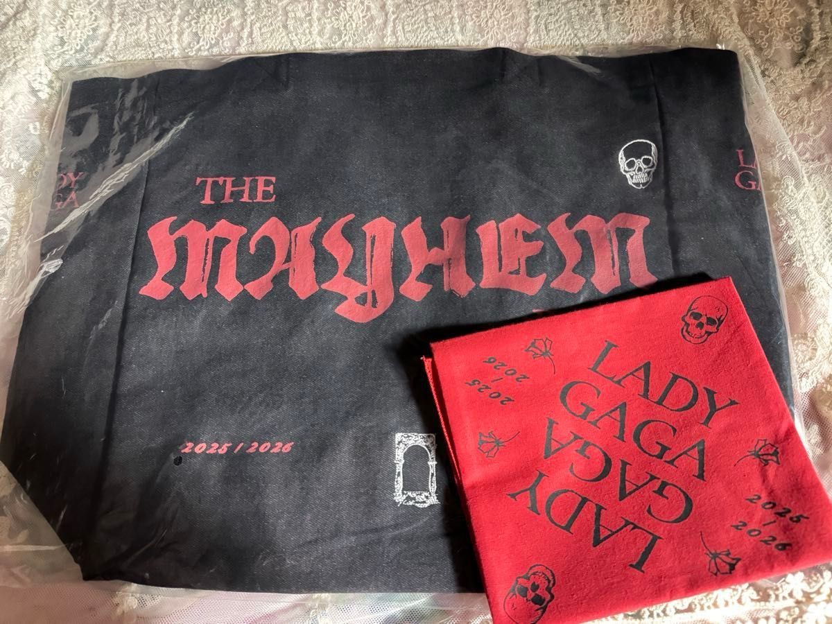 レア紙吹雪付 LADY GAGA THE MAYHEM 2025/2026 トートバッグ&バンダナ