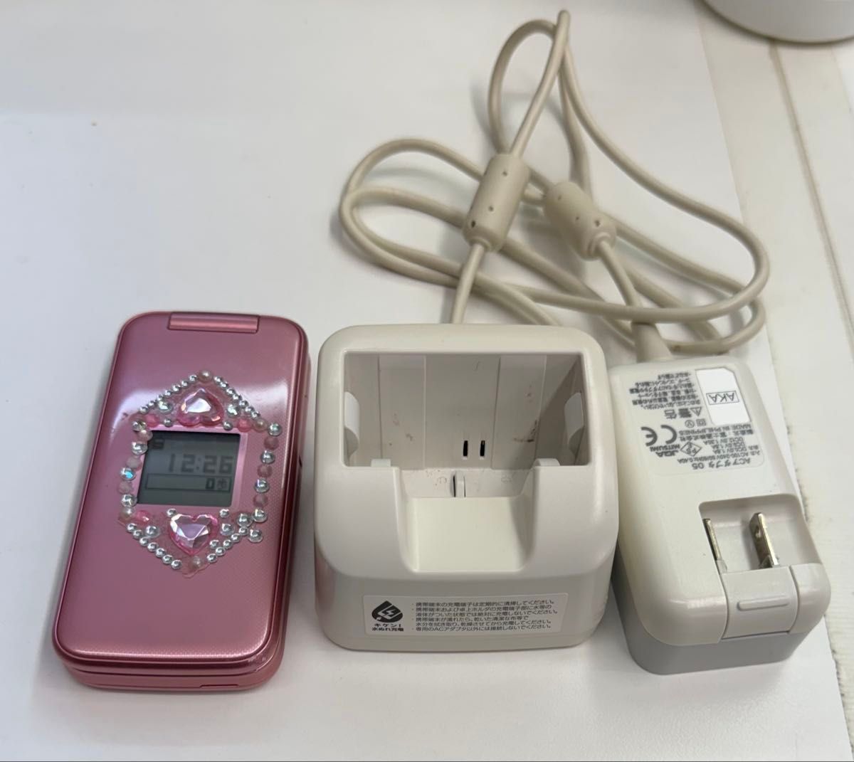 docomo らくらくホン F-02J 本体 純正充電器とACアダプターのセット