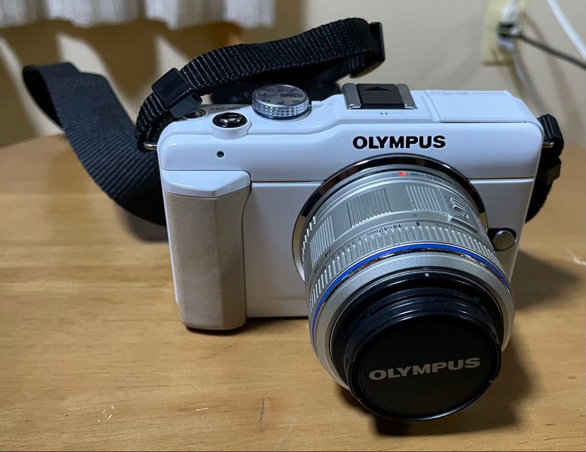 良品】オリンパス PEN E-PL1s レンズキット ミラーレス バッグ付