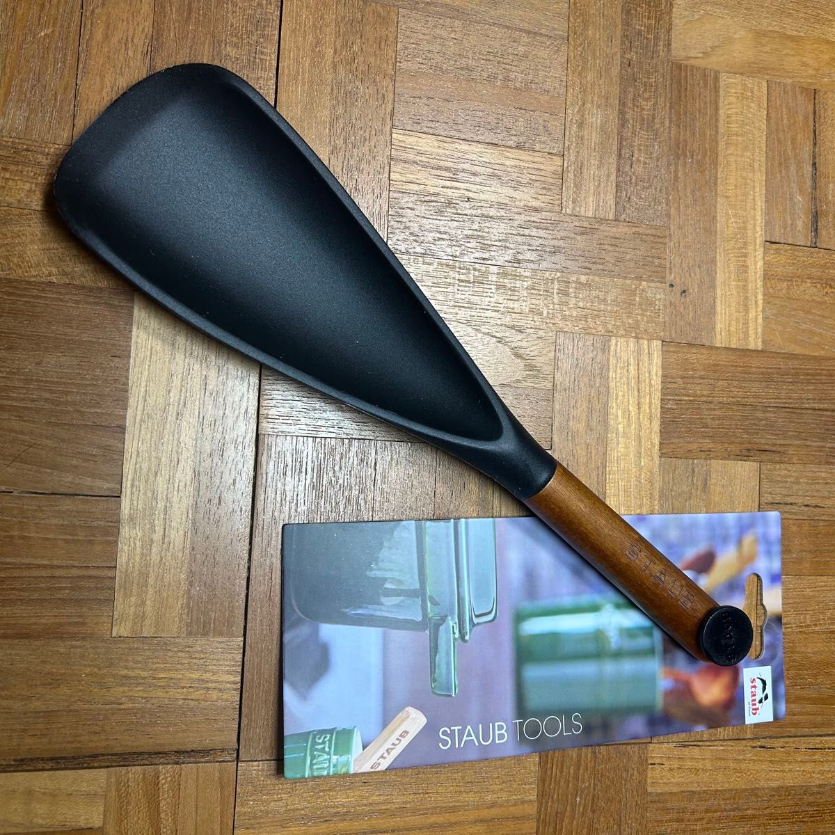 ストウブ STAUB ラウンド22cm トリベットスプーン カンパーニュ｜Yahoo