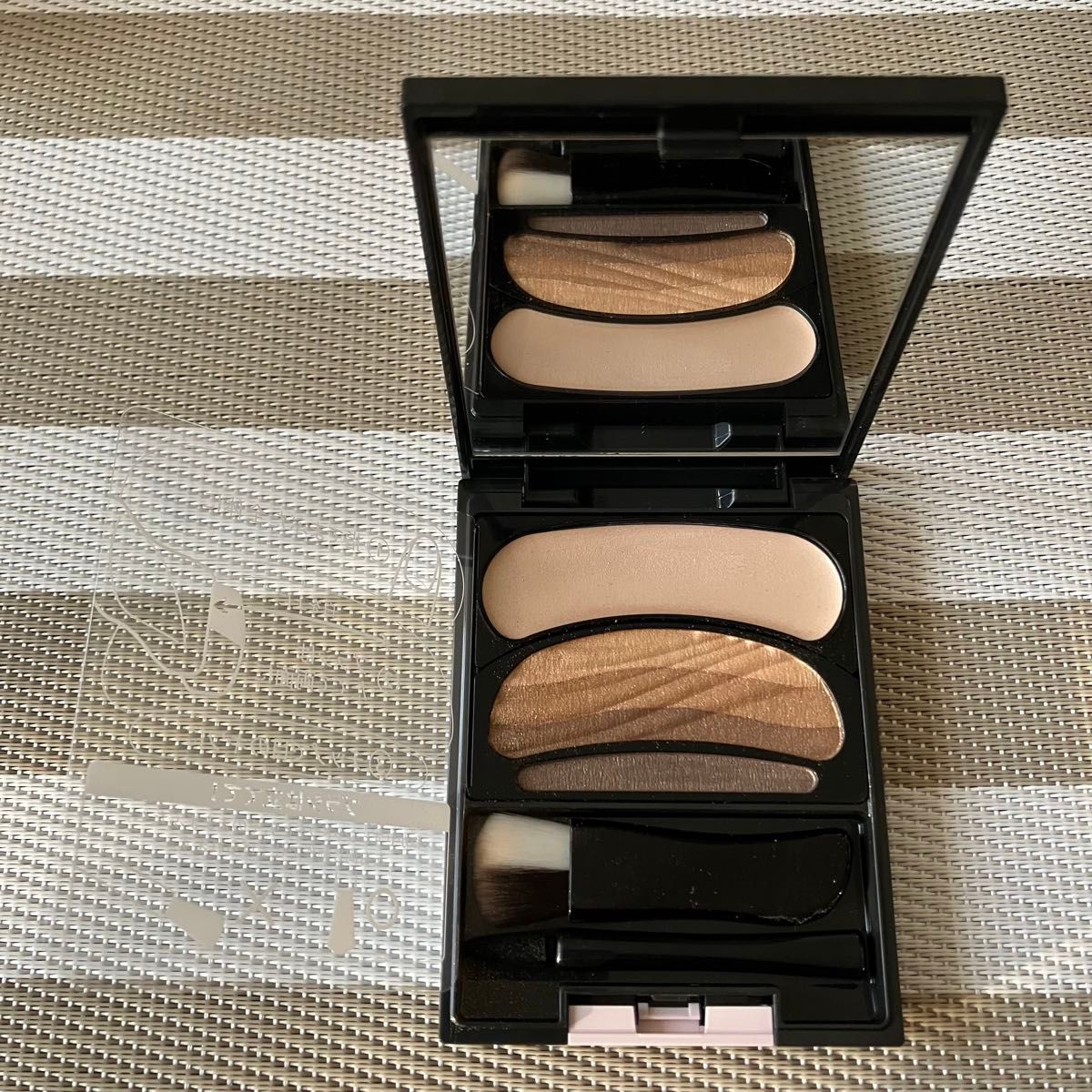 生産終了 オーブ ブラシひと塗りシャドウN 14 ブラウン系 AUBE アイ