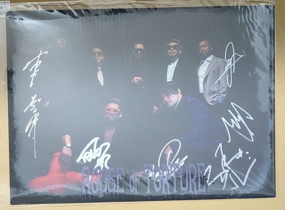 新日本プロレス ハウスオブトーチャー サイン入りポートレート｜Yahoo