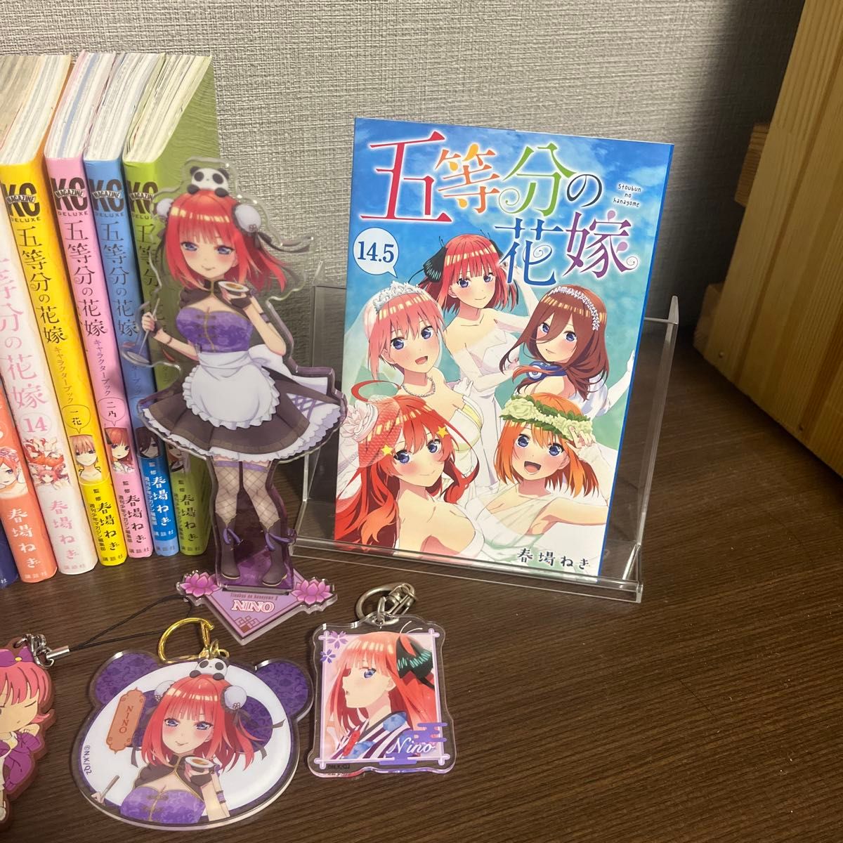 五等分の花嫁 コミック全巻セット 1-14巻 キャラクターブック
