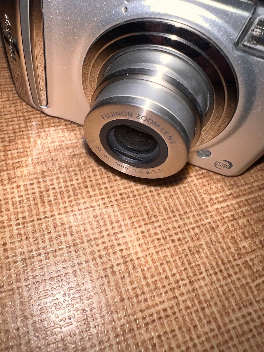 FUJIFILM デジタルカメラ FinePix (ファインピックス) A800 シルバー