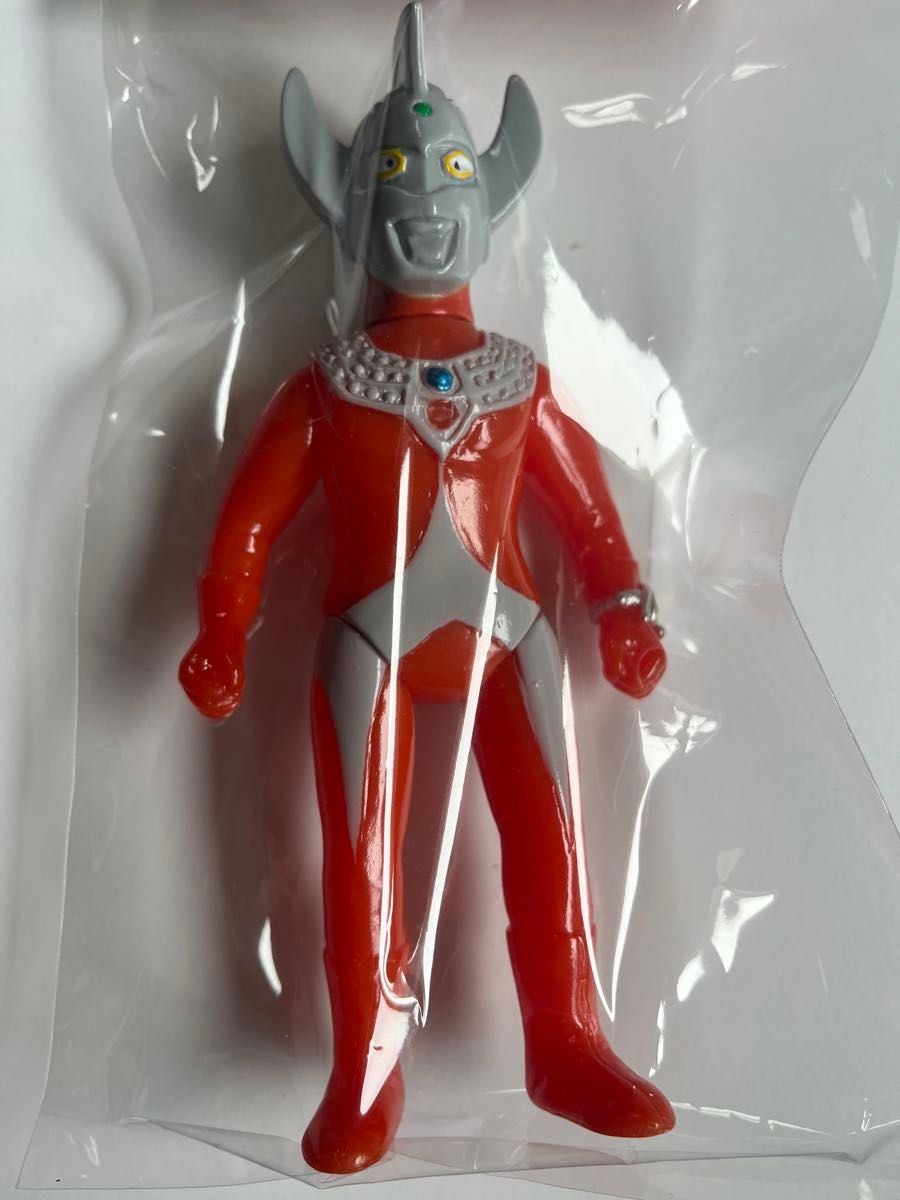 ヤモマーク ミドルサイズソフビ ウルトラマンタロウ｜Yahoo!フリマ（旧