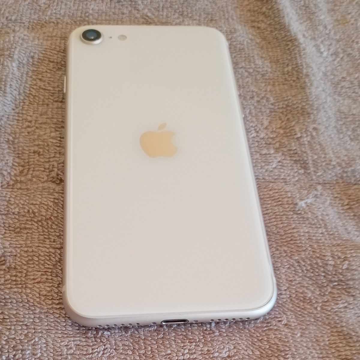 画面割れ iPhone SE(第3世代) 64gb スターライト SIMフリー Apple