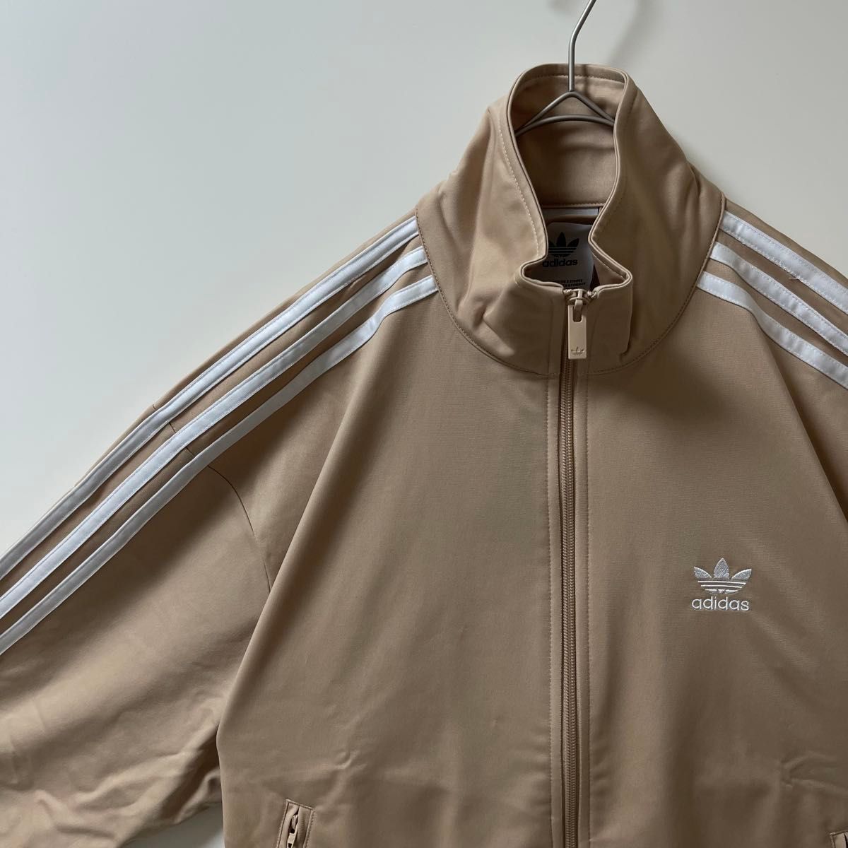 新品XL】アディダス トラックジャケット ジャージトップ ベージュ