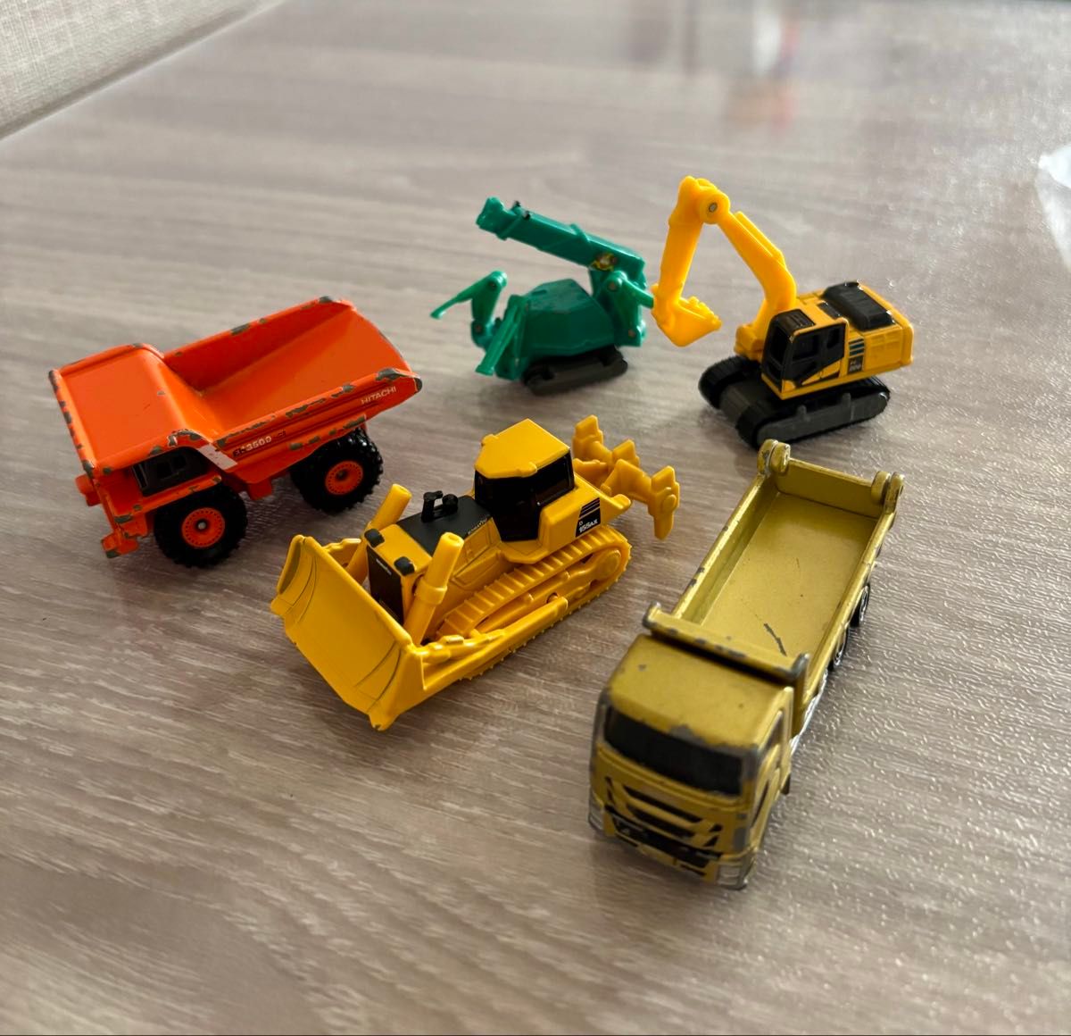 建設車両 コマツ トミカ ショベル ブルドーザークレーン 9個セット
