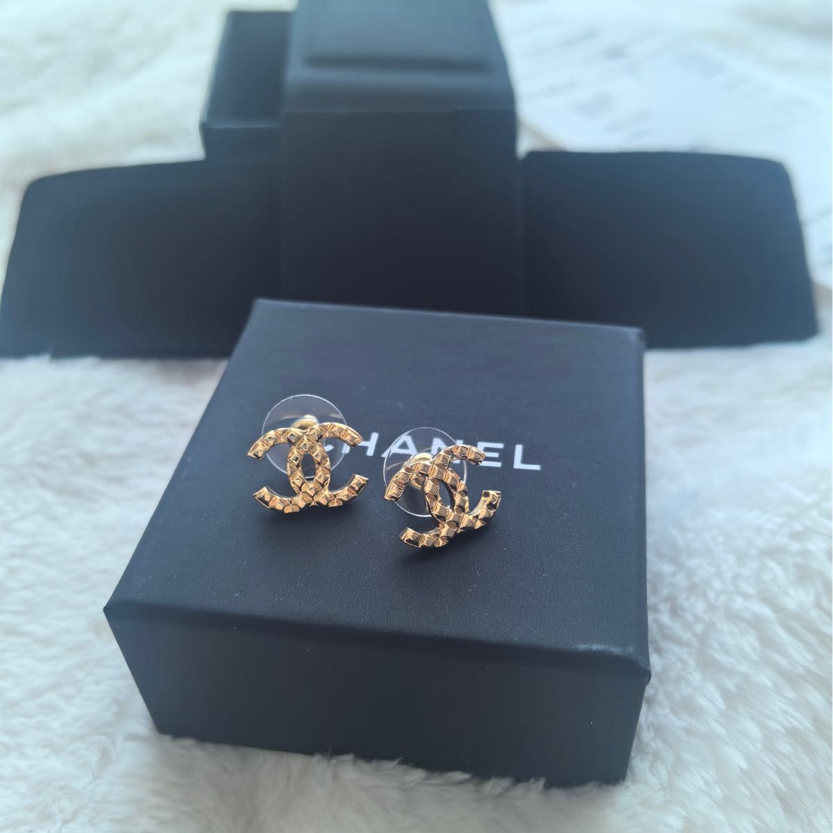 ゴールド CCロゴ ココマーク ピアス｜Yahoo!フリマ（旧PayPayフリマ）