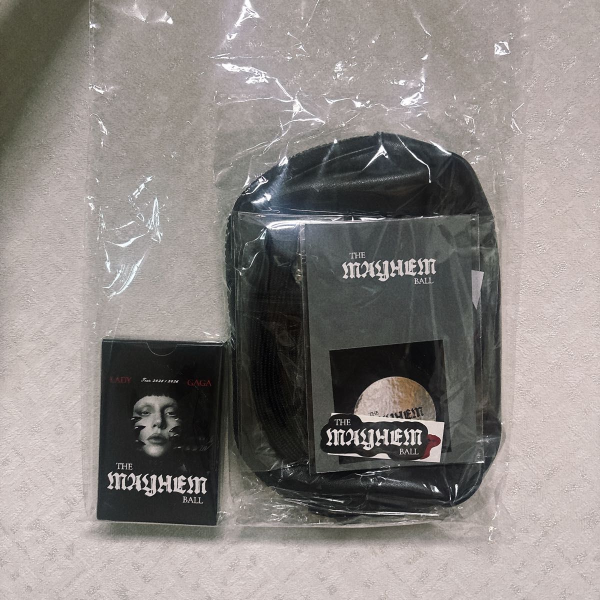 レディーガガ ライブ グッズ LADY GAGA THE MAYHEM BALL VIP Silver 未