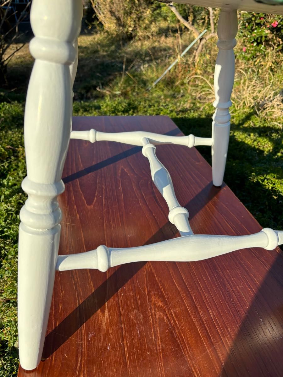 飛騨家具 WINDS太平 白いダイニングチェア① ウィンザーチェア 鋲打ち