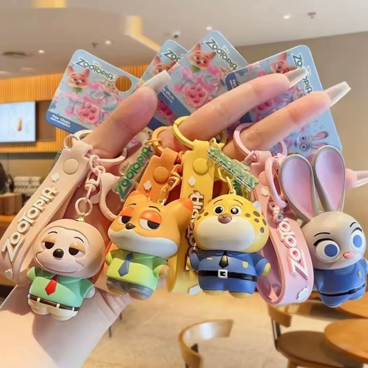 ディズニー ズートピア フラッシュ キーホルダー キーチェーン｜Yahoo