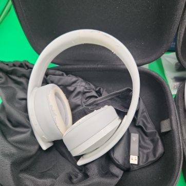 ヘッドホン【SONY ワイヤレスサラウンド 7．1Ch バーチャル】【訳有り