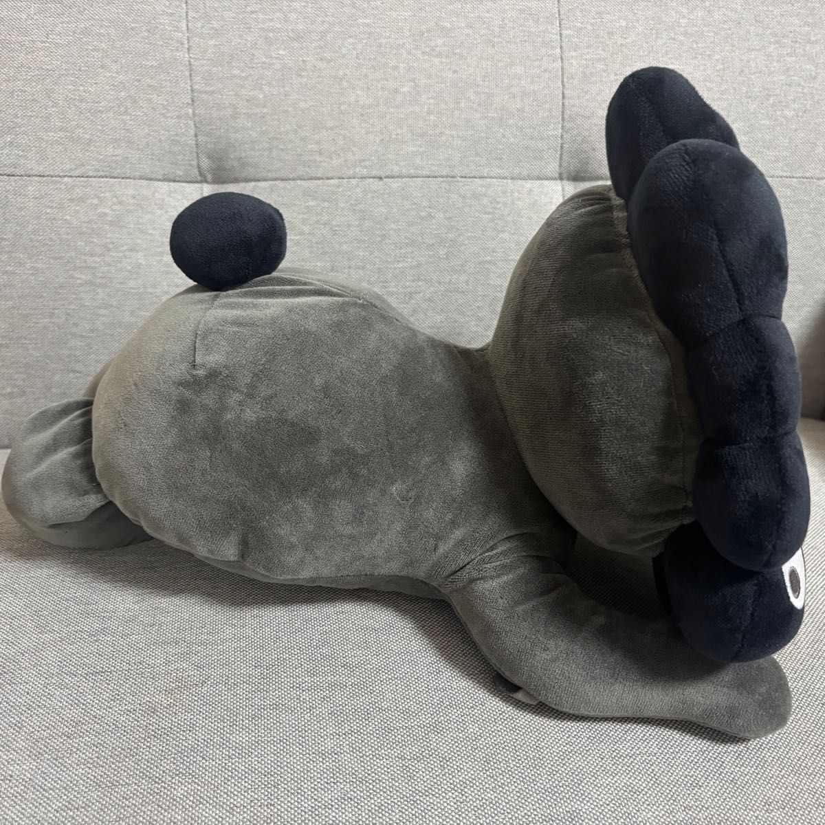 新品】黒ミャクミャク ぬいぐるみ 寝そべり 這い型 Lサイズ ハイハイ