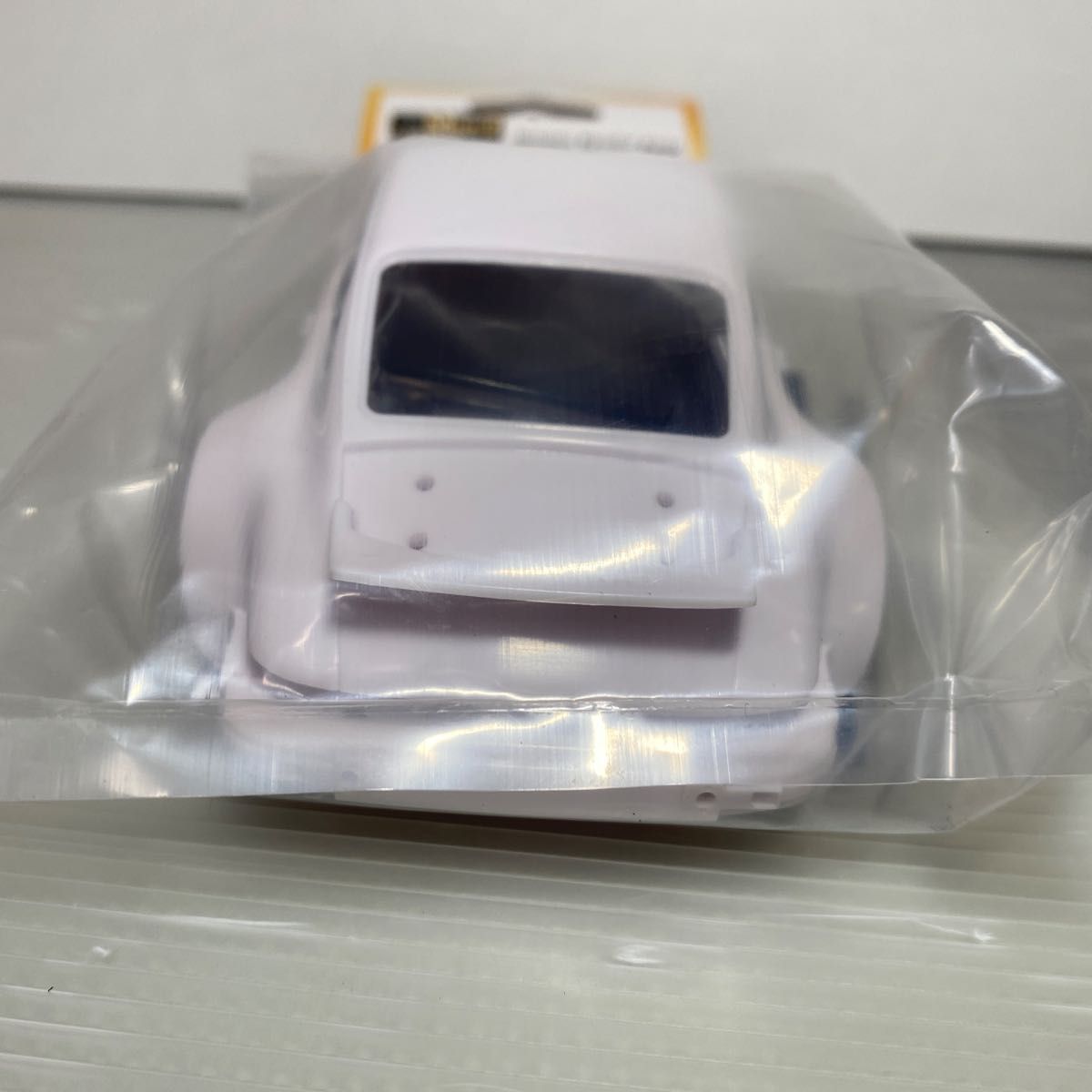 京商ミニッツポルシェ 934 RSR ホワイトボディセット (未塗装