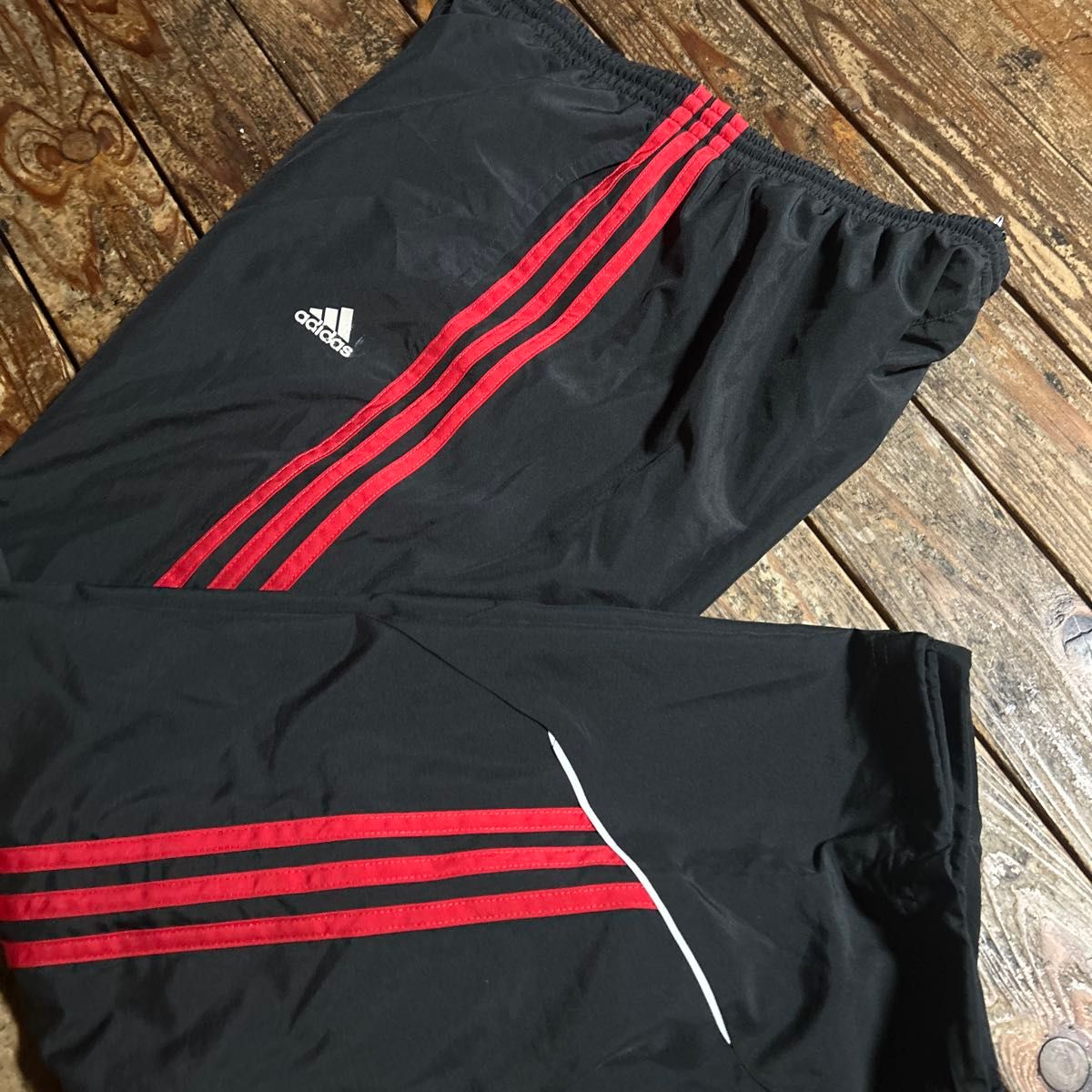 adidas アディダス ナイロンジャージ セットアップ 上下 セット黒 赤3