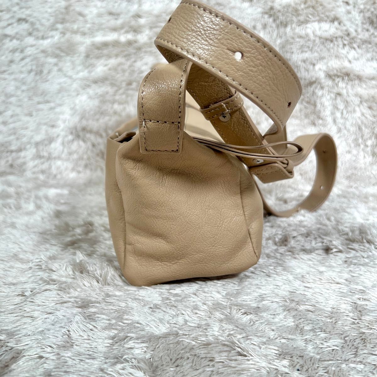 ear PAPILLONNER イアパピヨネ ボックスショルダーバッグ ベージュ