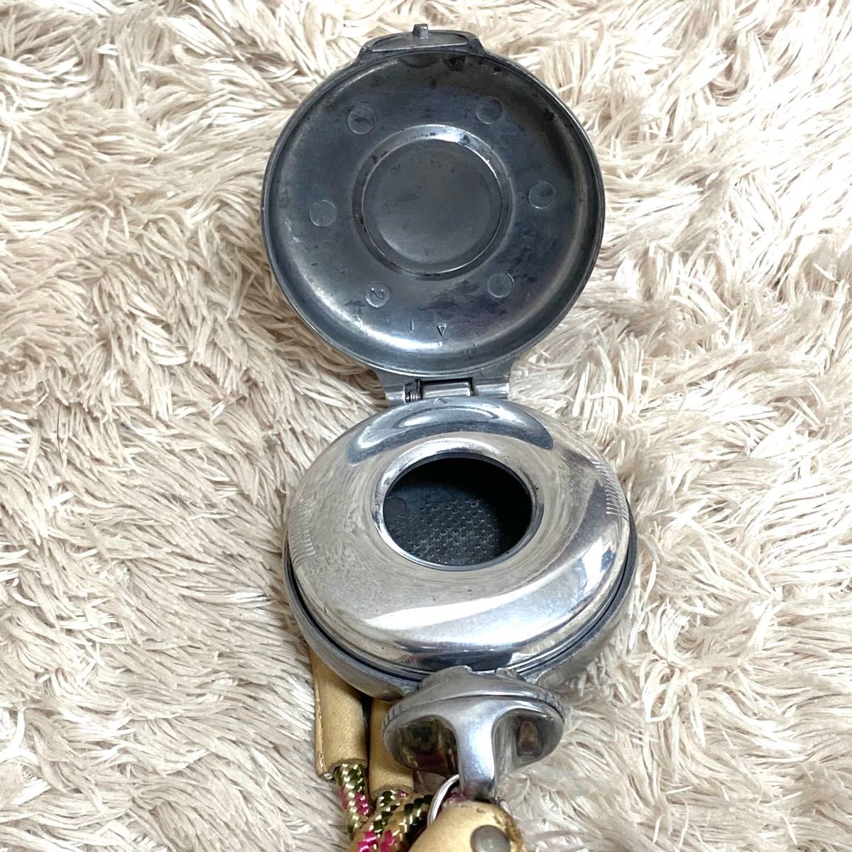 希少 廃盤】Vivienne Westwood 携帯灰皿 オーブ刻印 ヴィヴィアン