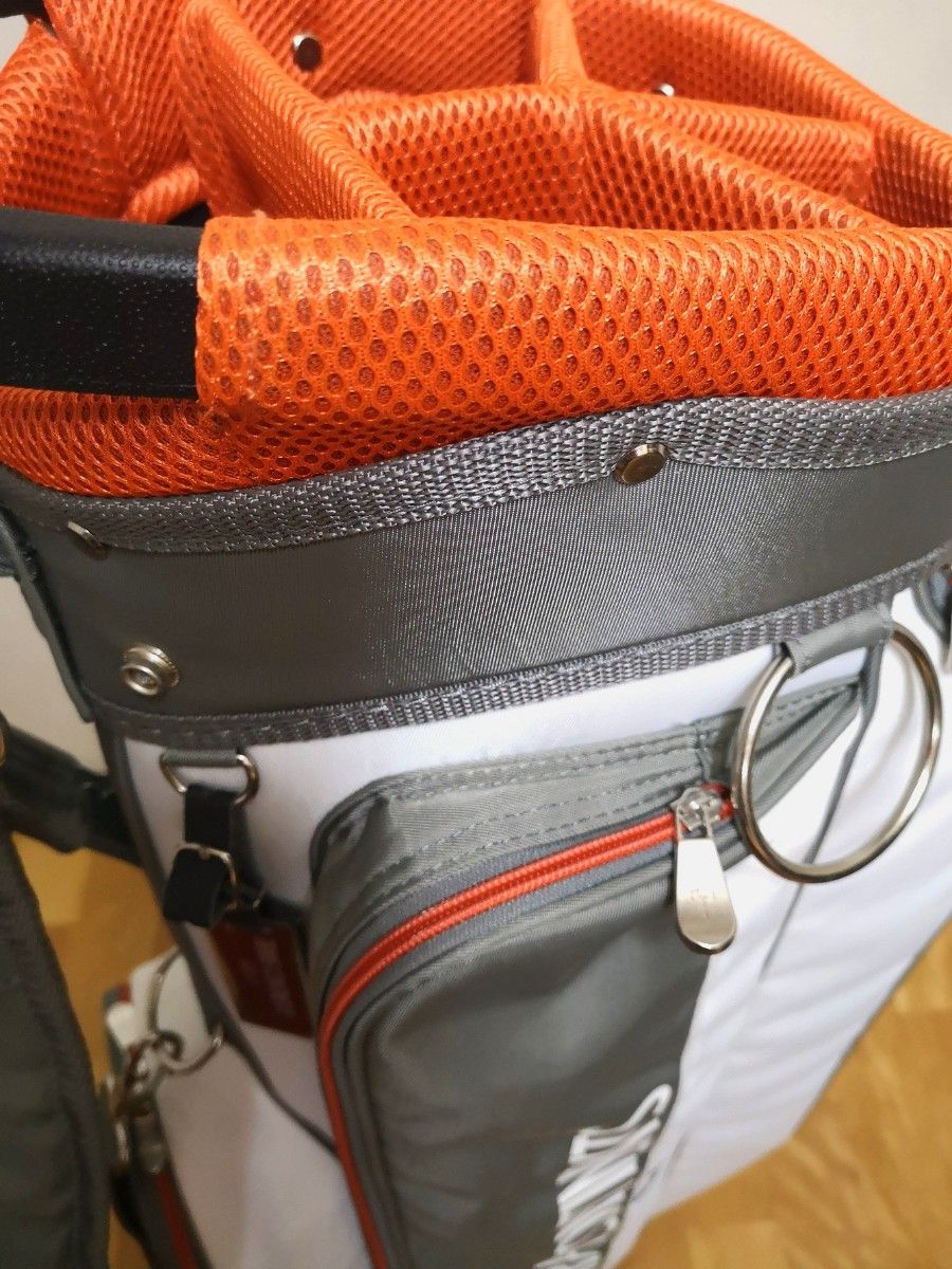 美品TRANS CONTINENTSのカート型キャディバッグ(グレーx白) 美品TRANS