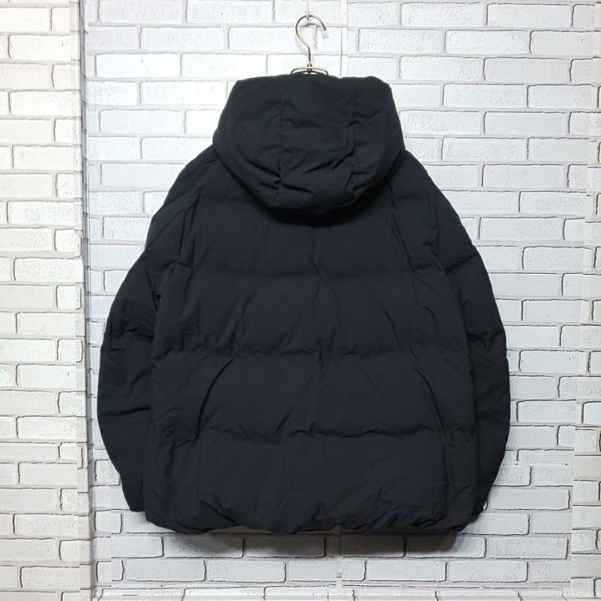 UNIQLO】 ユニクロ シームレスダウンパーカ ブラック 短丈 フード XL