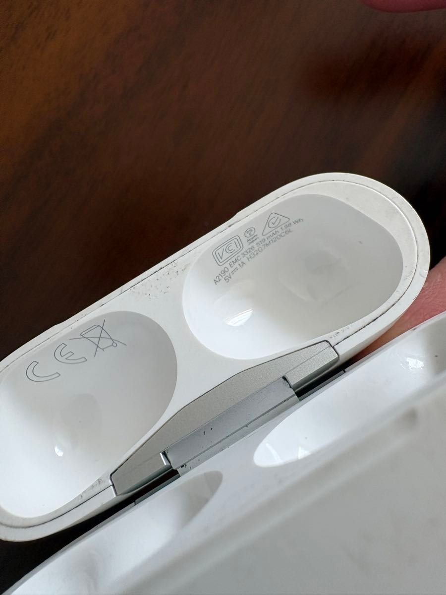 AirPods Pro 第1世代（MWP22J/A）純正品 ケース・両耳セット｜Yahoo