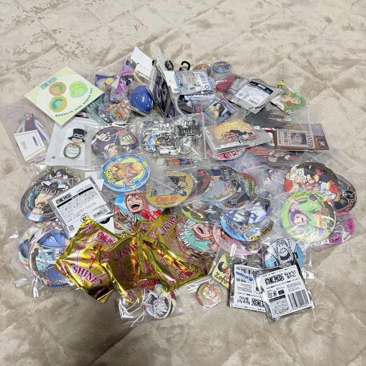 ワンピース ONE PIECE 輩 缶バッジ アクスタ キーホルダー まとめ売り