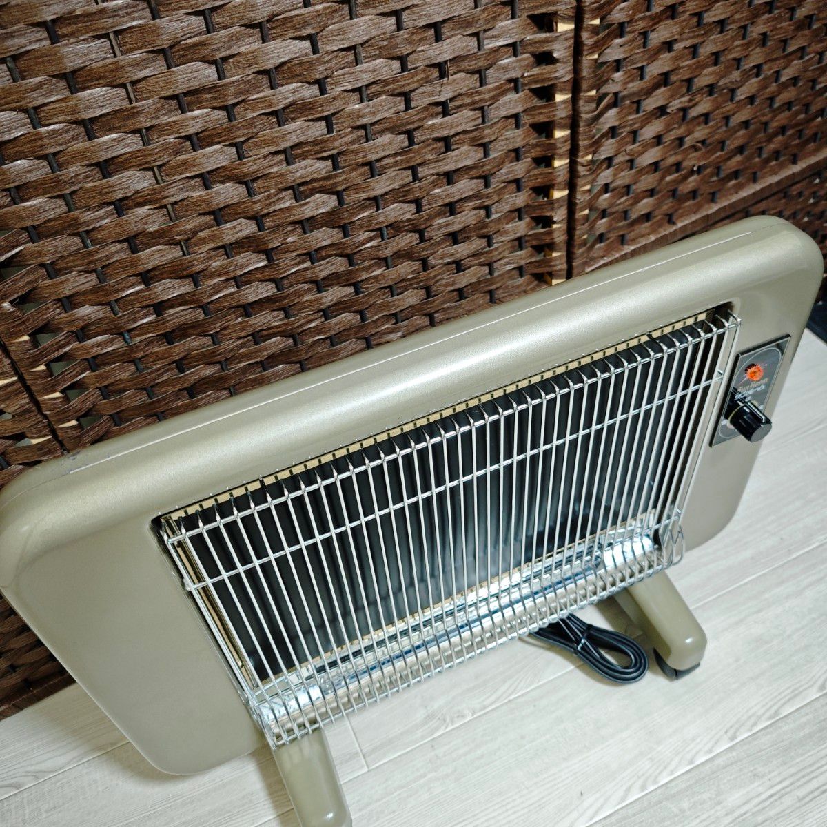 美品】サンルーム速暖55G 遠赤外線輻射式暖房機 パネルヒーター｜Yahoo