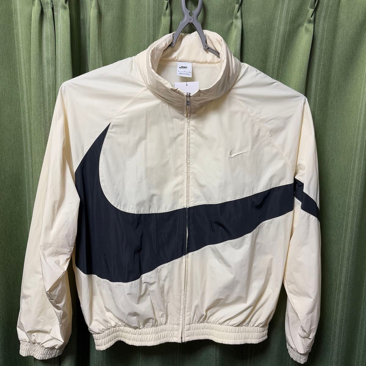 NIKE ナイキ ビッグスウォッシュ ナイロンジャケット ホワイト