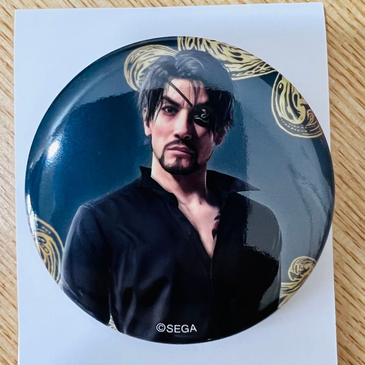 龍が如く8外伝 アクスタ＆缶バッジ コレクションB 桐生一馬（ハワイ