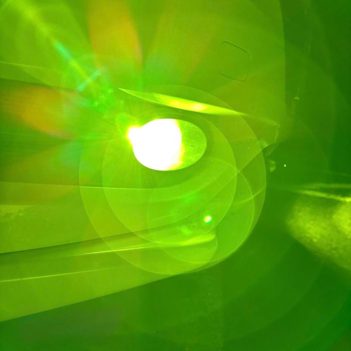 新・裂光シリーズ PSX26W ハイエース用 ライムイエローフォグランプ