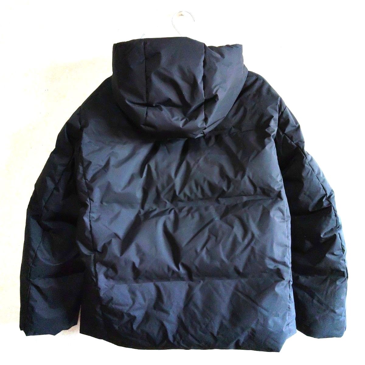 新品・未使用）ユニクロ シームレスダウンパーカ L ブラック