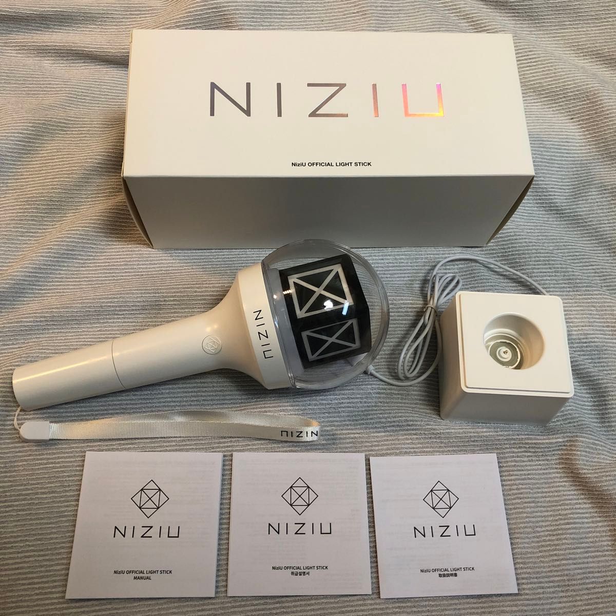 NiziU OFFICIAL LIGHT STICK 公式 ペンライト｜Yahoo!フリマ（旧PayPay