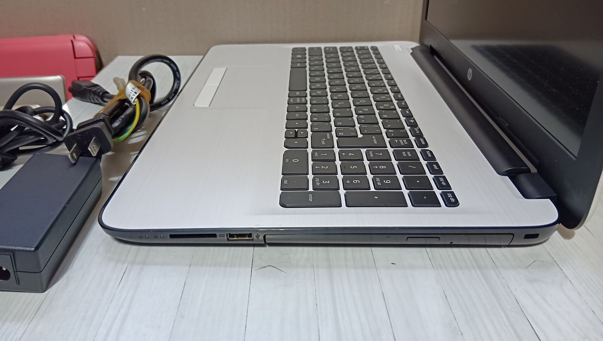 hp laptop 15-ba003AU E2-7110 4コア4スレッド DTS｜Yahoo!フリマ（旧
