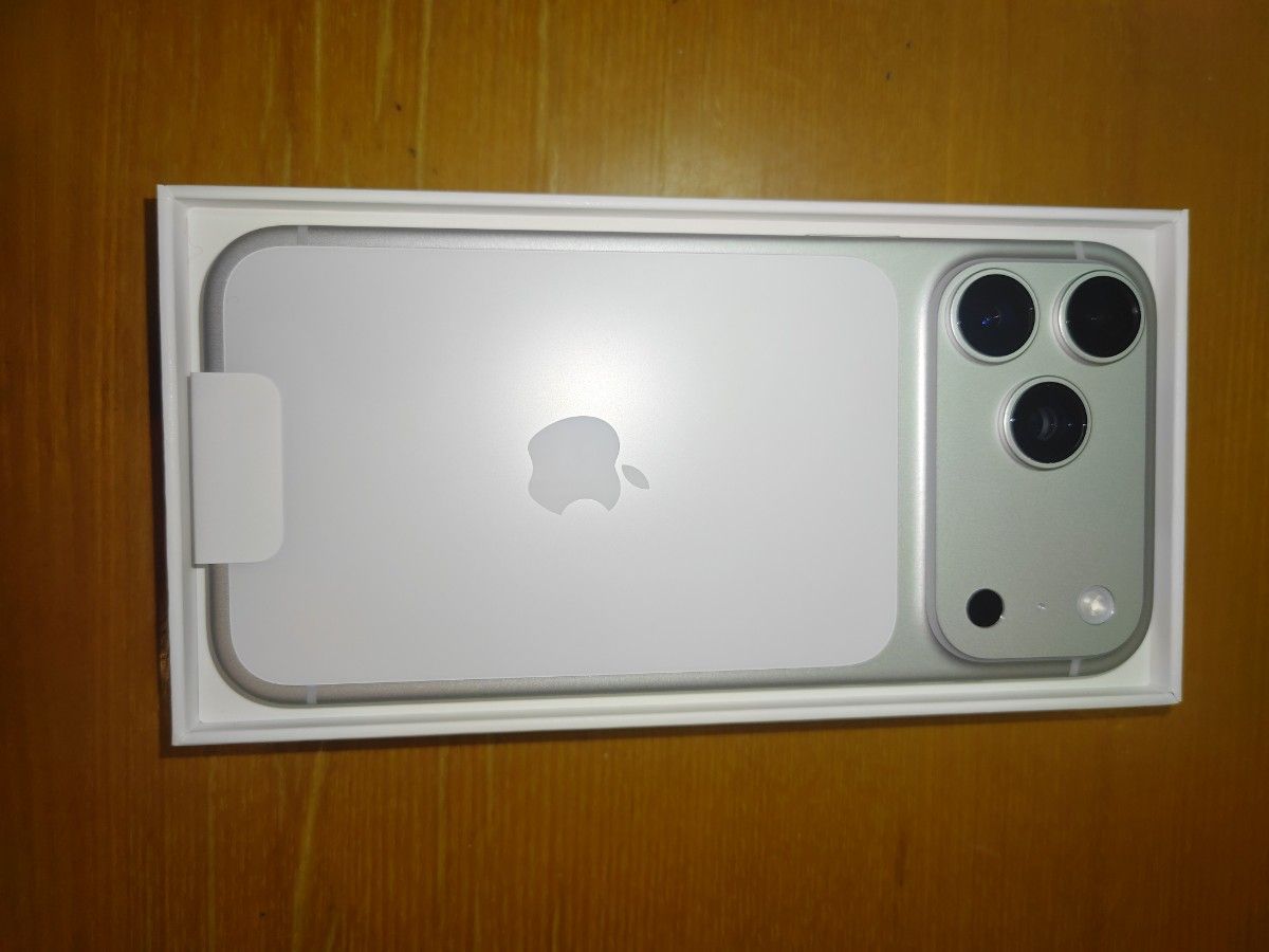 iPhone 17 Pro Max 256GB シルバー SIMフリー｜Yahoo!フリマ（旧PayPay