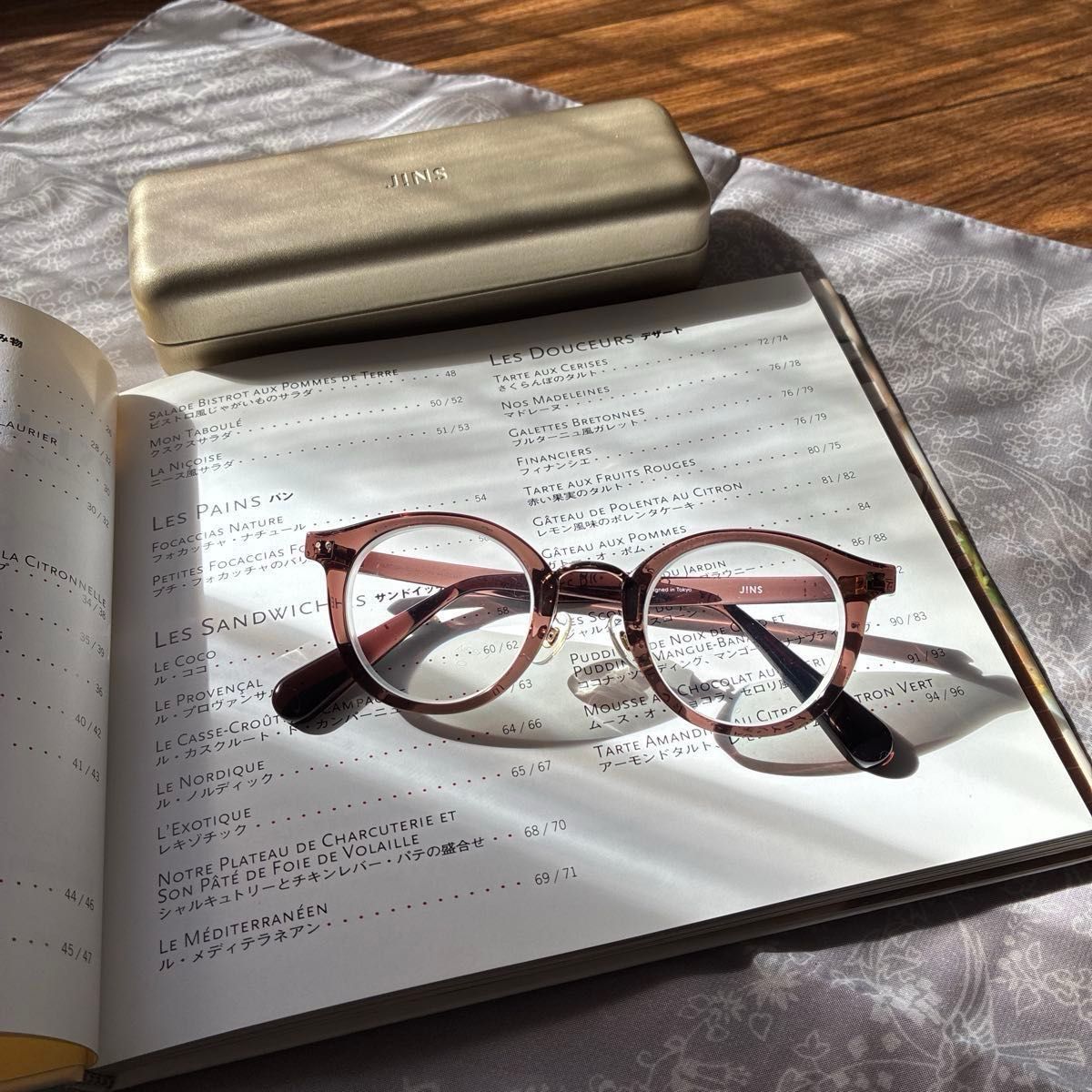JINS 目が小さくならないメガネ ライトブラウン 度入りケースメガネ拭