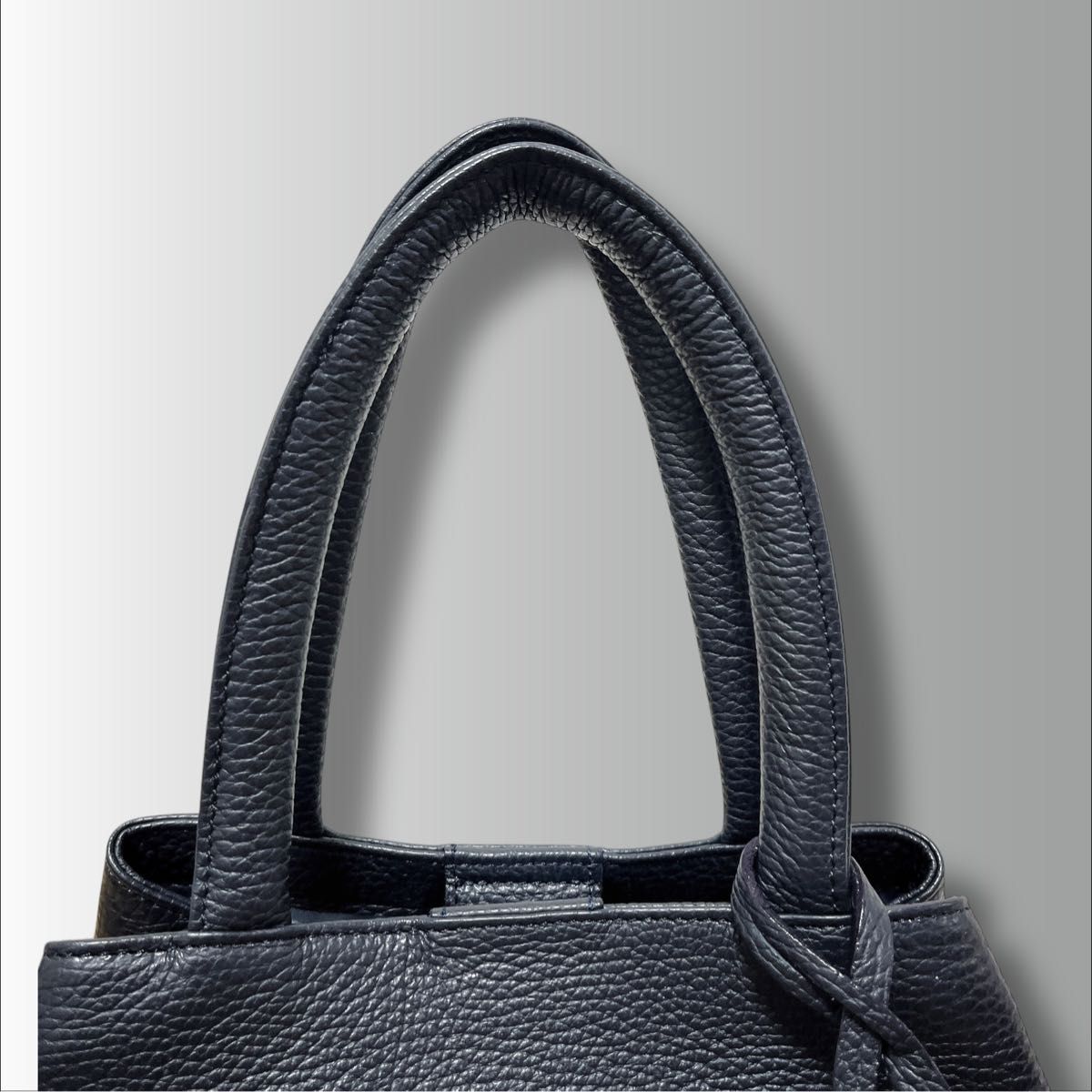 美品 キタムラ シュリンクレザー ハンドバッグ ダークネイビー